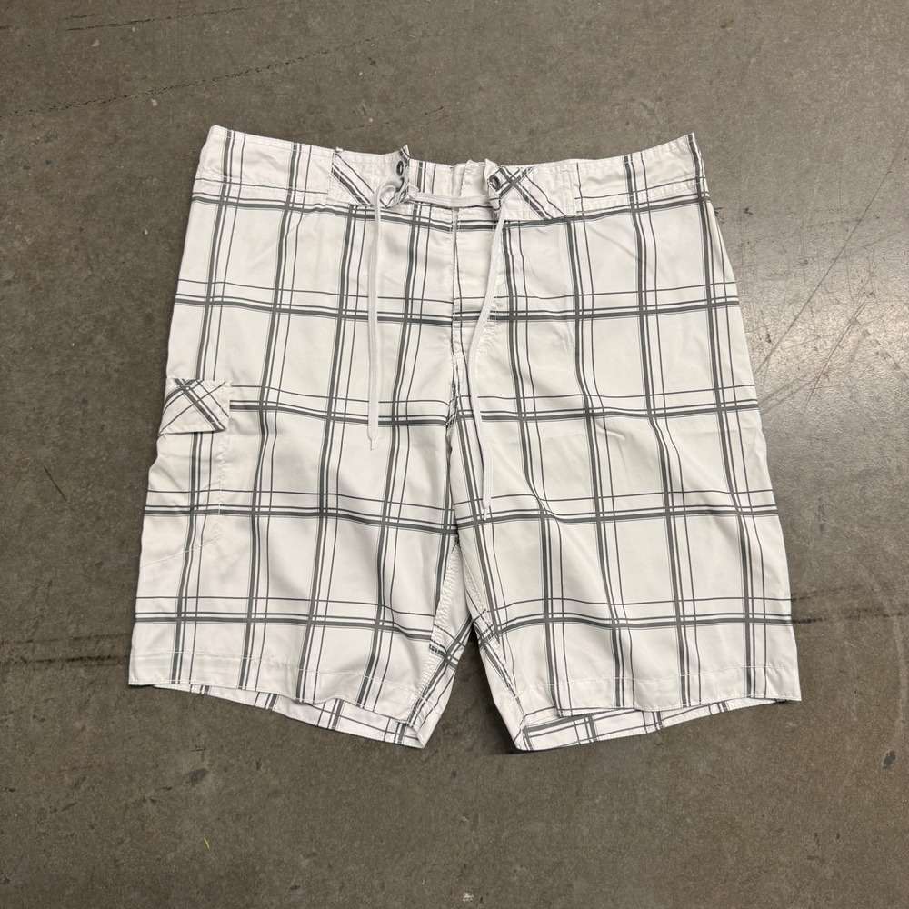 Old Navy Mens White Grey Plaid Board Shorts Swim Trunks Size Large Cargo Pocket